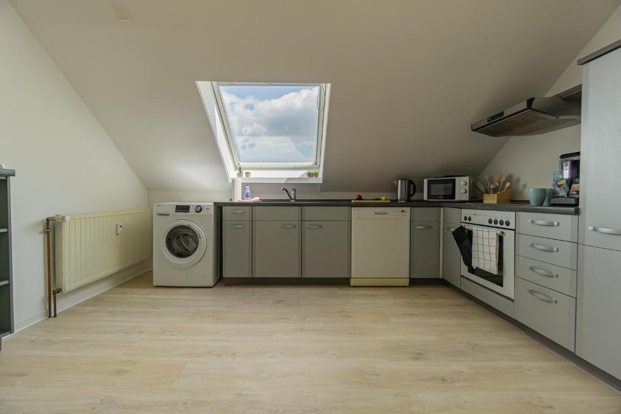 Lausitz-apartment, 80m2, Waschtrockner, 2 X Parkplätze, Küche, Netflix Apartment Cottbus